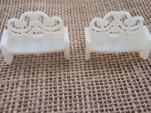 De colección Polly Pocket Bluebird Cenicienta Palacio de Bodas Dos Bancos Blancos - Imagen 1 de 4