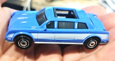 Matchbox 2001 Limousine loose Diecast picked up the most important people - Image 1 of 4