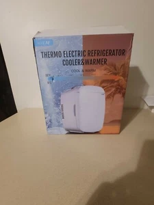 NXONE White Thermo Electric Skincare Refrigerator Warmer And Cooler  - Picture 1 of 2