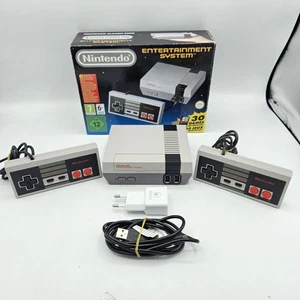 Console Nintendo nes mini con 2 controller e Scatola ORIGINALE Nes Classic Mini - Foto 1 di 15