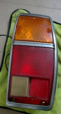 Conjunto de lanterna traseira Toyota Cressida Wagon Mx32 fabricante de equipamento original IKI - Imagem 1 de 3