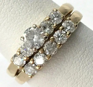 Set Fede Nuziale 2CT Taglio Tondo Diamante Creato in Laboratorio Placcato Oro Giallo 14k - Foto 1 di 10