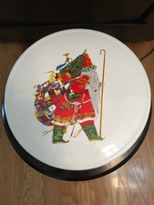 J L Hudson Christmas Cake Stand 1982
