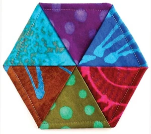 Cut Loose Press Hexie Twist Coaster Set Designed by Julie Creus - Imagen 1 de 2