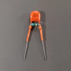TVJ Naranja200"" 1nF EMI Orange Drop Densador TBLEBLE HEED ""TVJ Naranja200"" 1nF EMI, 200 K Philips MF res - Imagen 1 de 2