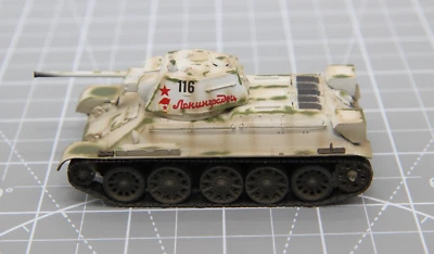 Easy Model 1/72 WWII Russian Army T-34-76 Open No Box - Image 1 of 4