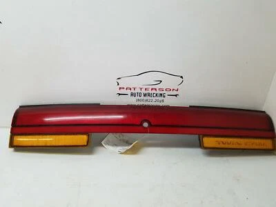 1994 SATURN SL2 4 DOOR CENTER TAIL FINISH PANEL - Image 1 of 4