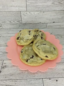 1 dozen Chocolate Chip Cookies - Picture 1 of 2