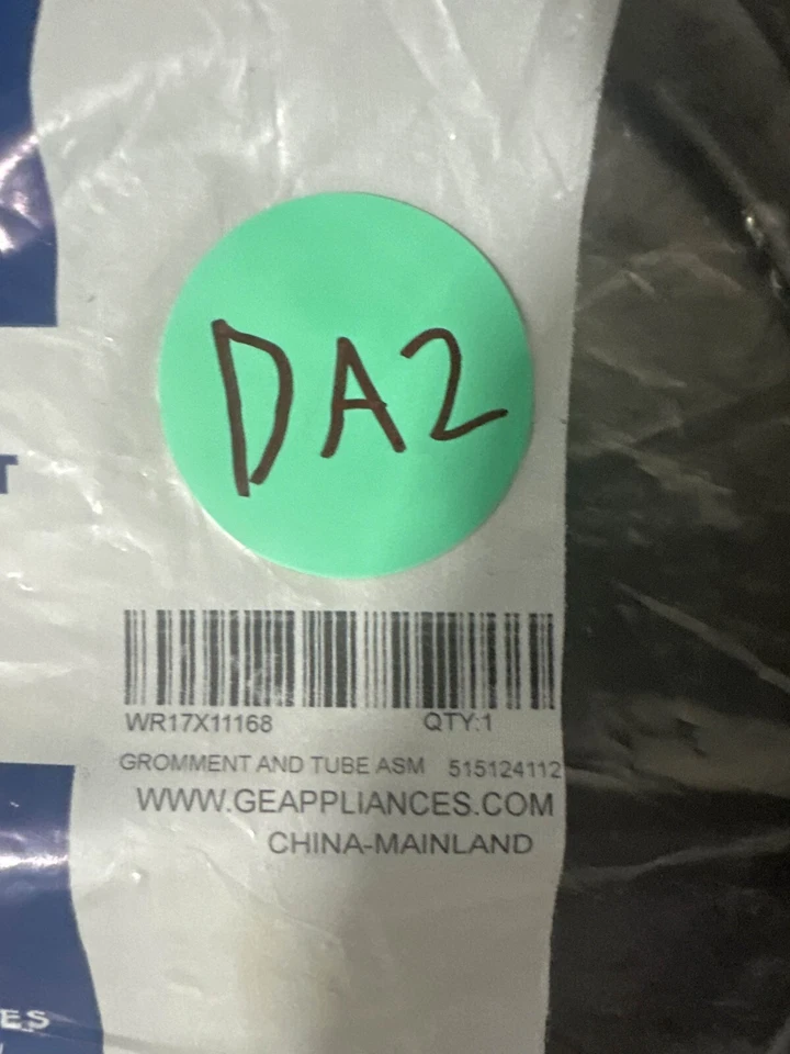 GE WR17X11168 Tubo de llenado de refrigerador Máquina de hielo Instalación de llenado NUEVO EN CAJA DA2 Foto 1 de 1