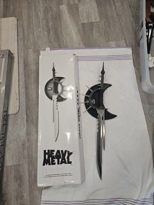 Espada United UC1193 Heavy Metal FAKK 2 1999 de colección  Foto 1 de 4