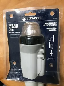 NEW ATTWOOD MARINE UNIVERSAL ALL-AROUND LIGHT WITH CLAMP-ON BRACKET 14260-7 - Picture 1 of 3