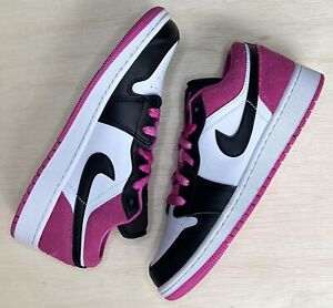 💯 Nike Air Jordan 1 Low Basketball Shoes Size 4.5Y Pink Black White CT1564-005