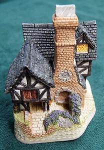 David Winter Inglenok Cottage, NIB 1991 Retired - Picture 1 of 15