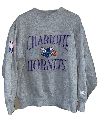 Vintage LEE SPORT : CHARLOTTE  HORNETS size M. Crewneck All Embroidered- NBA Cover