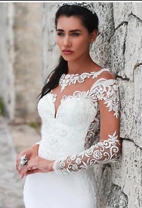 Gorgeous off white tulle and Satin Mermaid jewel neckline lace & beads - Picture 1 of 3