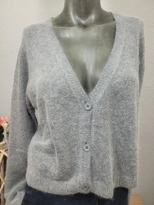 V Milano Strick Jacke grau Größe 38 neu mit Angora geknöpft Jäckchen - Bild 1 von 4