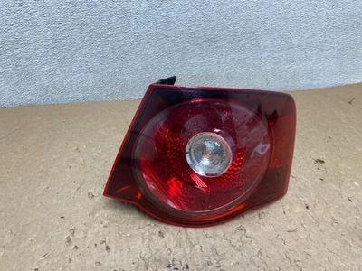Luz trasera lateral derecha pasajero Volkswagen Jetta 2008 2009 2010 V0523 DW Foto 1 de 4