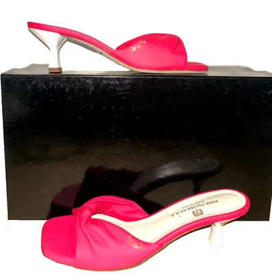 Anilhas femininas Bruno Magli tamanho 37 1/2 (EUA 6-6.5) - Imagem 1 de 2