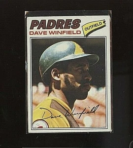 1977 Topps Dave Winfield San Diego Padres #390  🚀😳💥 VGEX - Picture 1 of 2