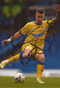 SHEFFIELD WEDNESDAY: CHRIS MAGUIRE SIGNED 6x4 ACTION PHOTO+COA - Bild 1 von 1
