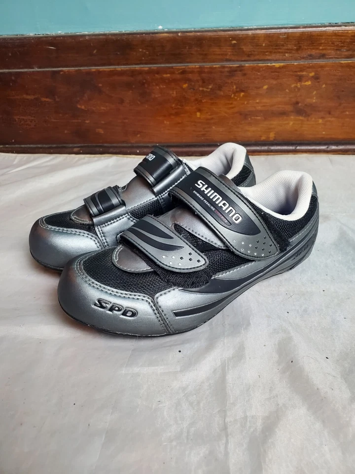 Sapatos de ciclismo masculinos Shimano RT31 EUA tamanho 5.2 UE tamanho 38 - Imagem 1 de 4