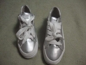 *LOWERED* Women’s Rocket Dog Metallic Silver Platform Sneakers Size 8.5 NWOB - Picture 1 of 10
