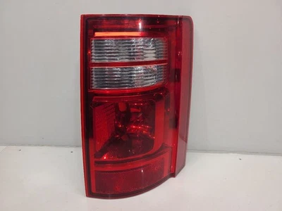 Luz trasera derecha para pasajero Chrysler Town & Country 2008-10 Foto 1 de 4