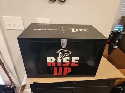 Atlanta Falcons Miller Lite Promo Metal Pecho Enfriador, 22.5" x1 2.5" x 14" Foto 1 de 4