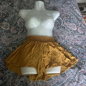 S Forever 21 Mustard Yellow Culotte Stretch High Waist Dress Shorts Flowy Flare - Picture 1 of 12