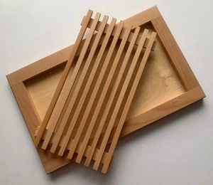 Brotschneidebrett mit Krümelfach Servierbrett Buche Holz - Bild 1 von 1