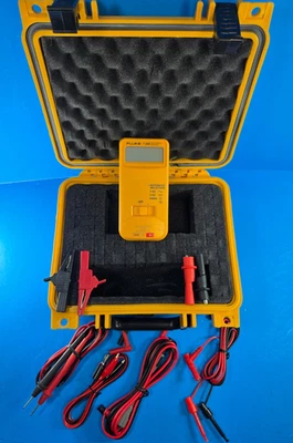 Fluke 7-300 Electrical Tester Multimeter Meter - Image 1 of 4