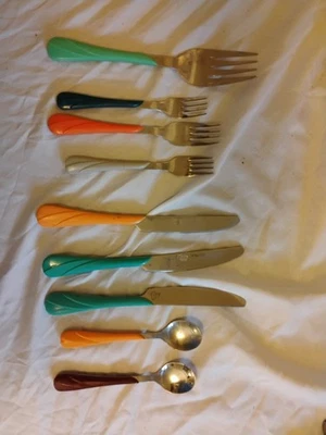 Cucharas/tenedores cubiertos Fiesta Swirl vintage colores mezclados. 9 piezas Foto 1 de 4