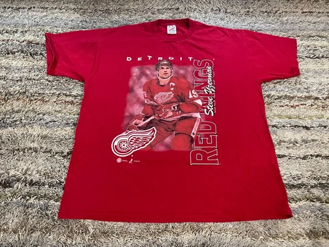 Vintage NHL Detroit Red Wings Steve Yzerman T-Shirt Men XL Short Sleeve Crewneck Cover