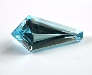 Natürlicher Schweizer Blautopas - einzigartiger Stein nach Maßschliff (#31) AAA-Qualität - Brasilien - Bild 1 von 1
