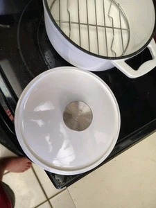 2 Qt Dutch Oven - Picture 1 of 3