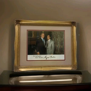 George W Bush Dedicated And Autograph Picture On A Beautiful Frame. - Picture 1 of 7