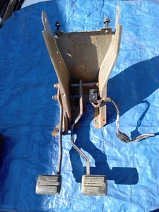 Clutch pedal from 1992 Dodge dakota - Picture 1 of 17