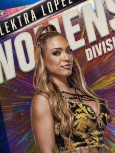 2025 Topps Chrome WWE-Women's Division Elektra Lopez #WD-ELE rifrattore blu /150 - Foto 1 di 4
