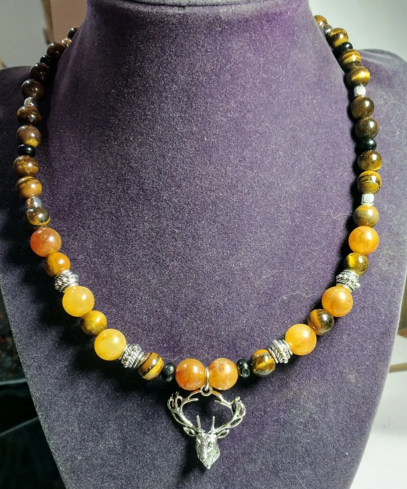 Collar de ciervo Buck con cuentas de piedra y acrílico ojo de tigre Foto 1 de 1
