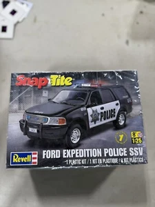 Revell Ford Expedition police SSV Snap-Tite Plastic Model Kit New In Bags SH - Picture 1 of 3