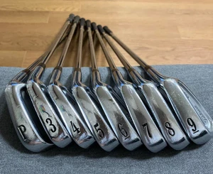 Titleist 690.CB Iron Set 3-PW 8pcs Dynamic Gold S200 Stiff RH Japan Golf Club - Picture 1 of 11