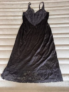 Camicia da notte vintage Vanity Fair nera taglia 36 nylon slip completo corpetto pizzo - Foto 1 di 10