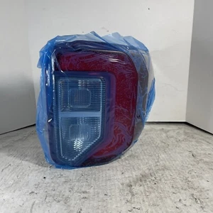 2020-2022 Ford Explorer Right Side Taillight OEM NEW - Picture 1 of 10