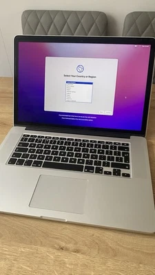 Apple A1398 MacBook Pro Retina 15.4" Mid 2015 - Image 1 of 4