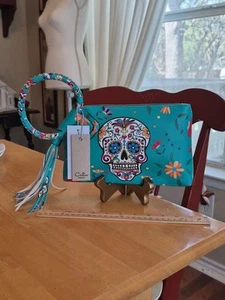 Calin Collection PeTA Aproved Vegan 6.25×10"×2" Turquoise Skull Wristlet NWT - Picture 1 of 24