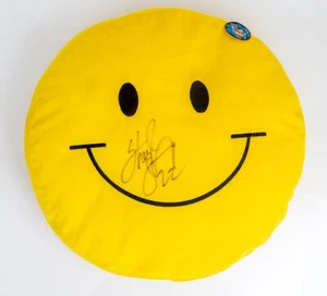Sheryl Swoopes WNBA Star Player & Gold Medal Autograph Plush Smiley Face Pillow - Picture 1 of 4