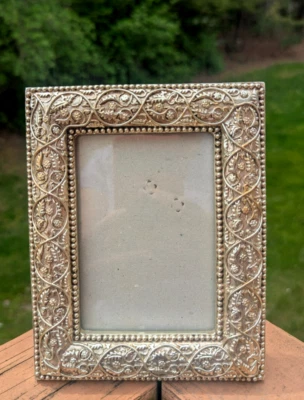 Marco de fotos de metal vintage floral tono dorado colgante de pared independiente 6,5x5,5 Foto 1 de 4