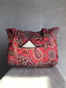 Vera Bradley mittelgroße Handtasche in rosa und weinrot Paisley. - Bild 1 von 10