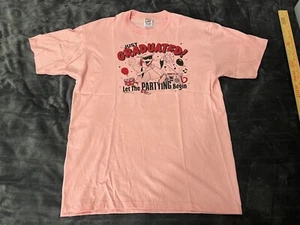 #1 VINTAGE 90ER JERZEES T-SHIRT HELLROSA JUST GRADUATED LET'S PARTY GR. L LARGE - Bild 1 von 7