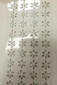 CraftbuddyUS 52 Stck. 18 mm Kristall BLUMEN Selbstklebend AB KLAR Diamant Edelsteine - Bild 1 von 3